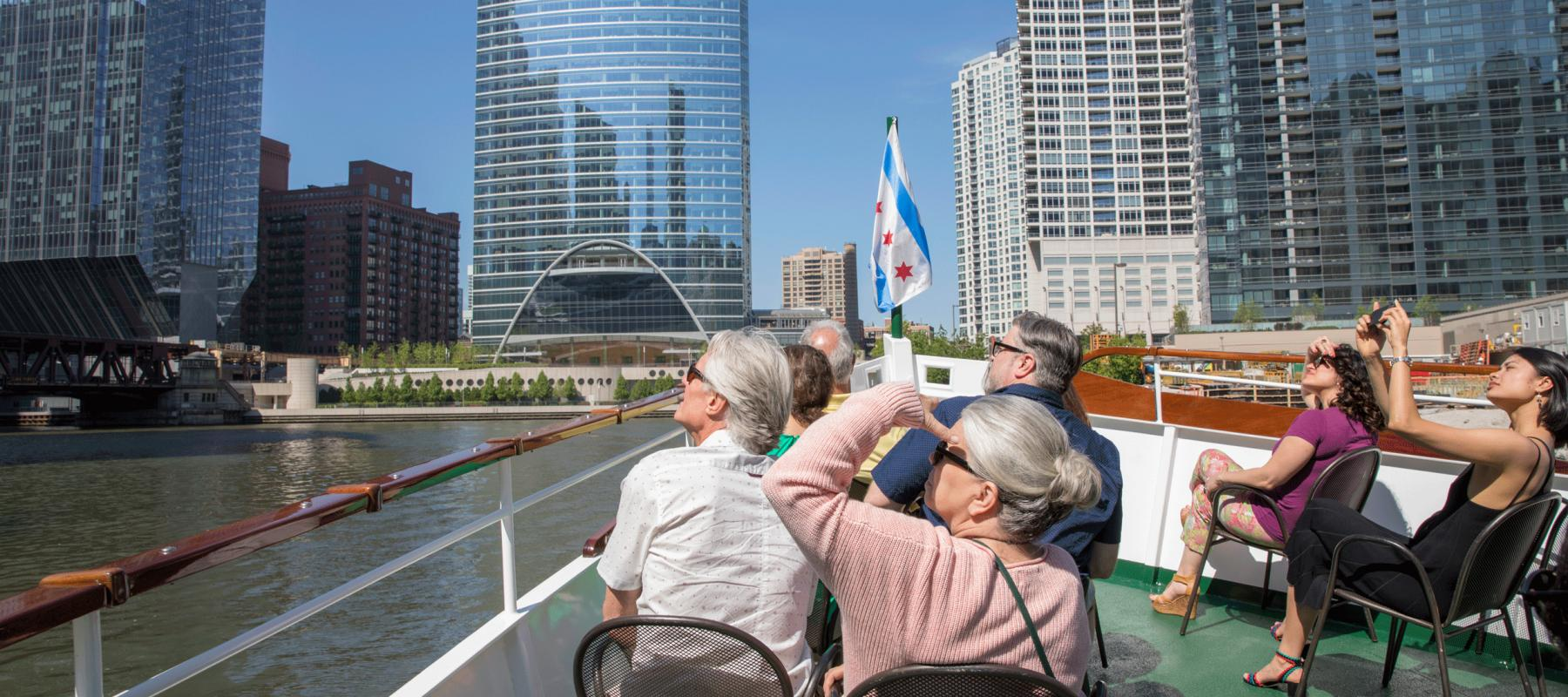 Chicago Sightseeing Cruise on the Historical Chicago River